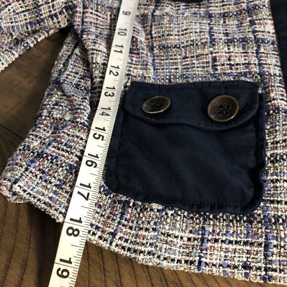 Tibi New York’s Chanel Style Knit Cropped Jacket 4 usable pockets. Hidden snaps. - Picture 9 of 16